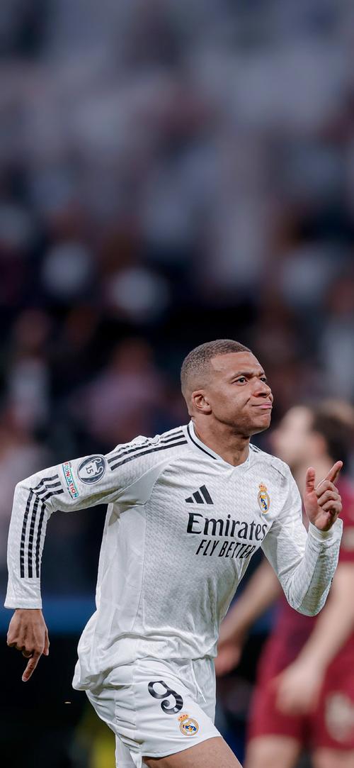 足球周刊：刘若钒曾想回成都却被徐正源拒绝，后获里卡多、穆斯卡特赏识