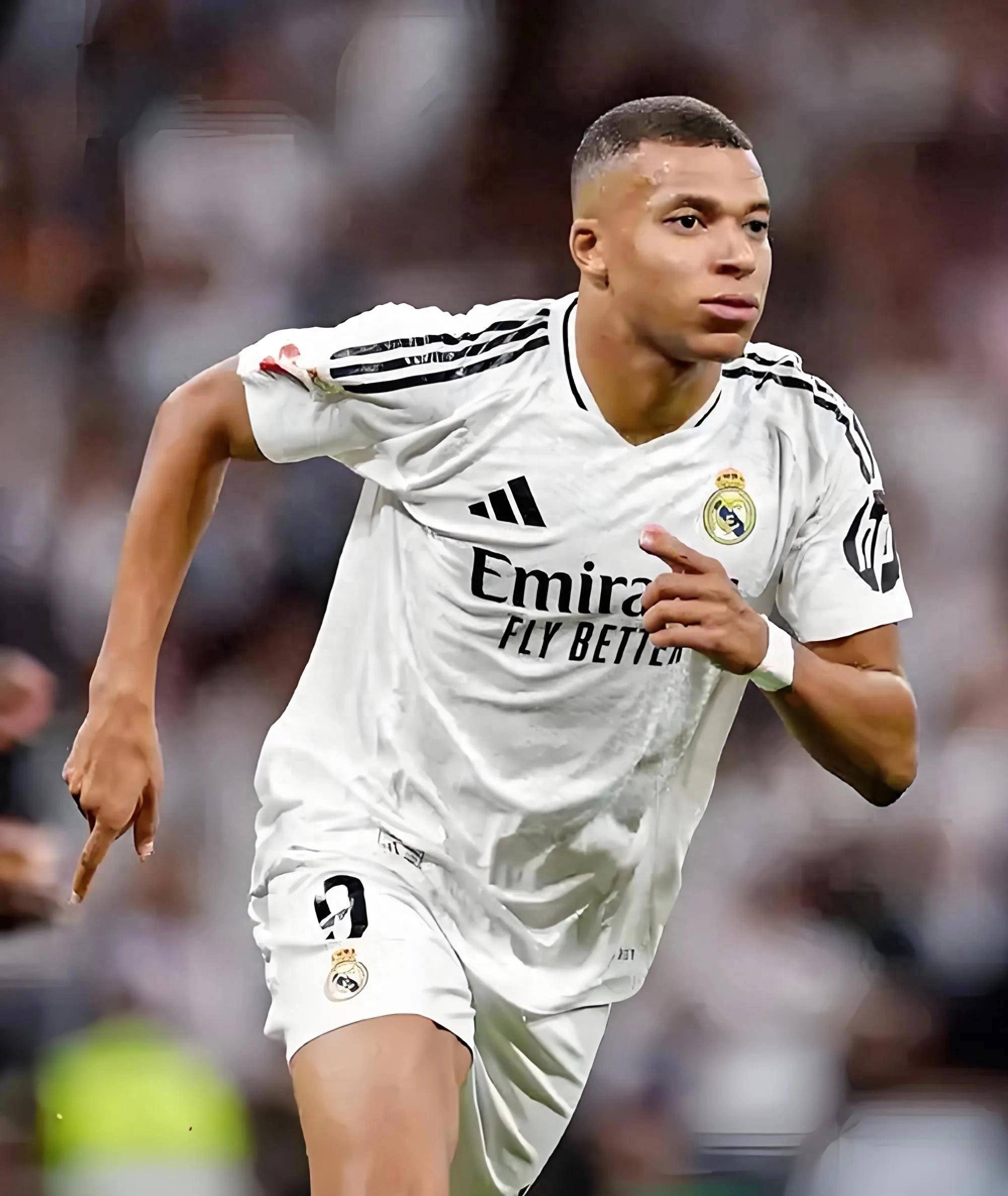 博主：利物浦考虑让杰拉德任临时主帅，同时也看好纳格尔斯曼