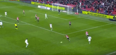 球队在最难的时候没有崩