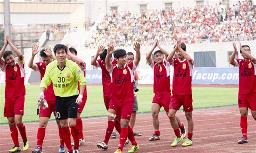 《荒野迷城》公测火爆预约中，再现末日之下的丧尸围城