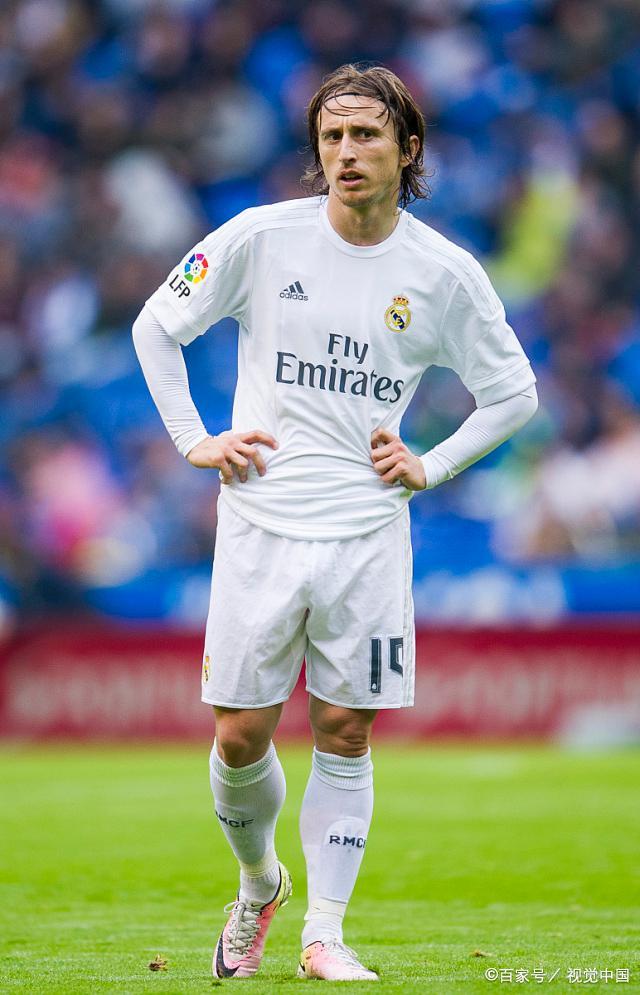 足球国足战术演练曝光，全队默契提升