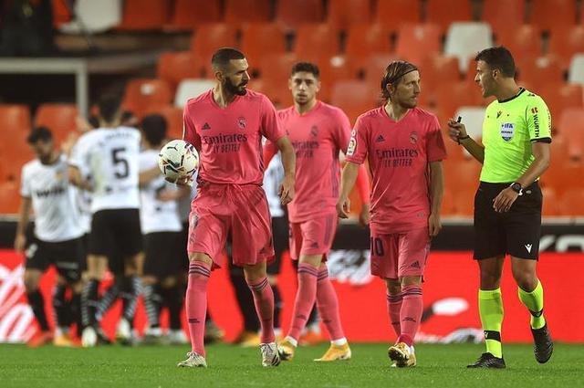 2026年联合杯网球赛：中国队0比3负于加拿大队